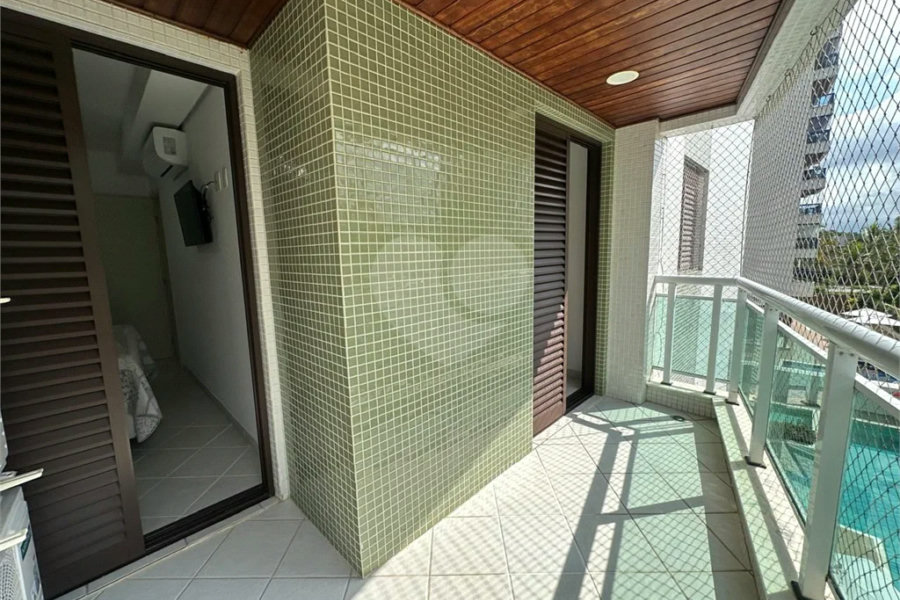 Apartamento à venda com 3 quartos, sendo 1 suíte, em Riviera de São Lourenço, Bertioga, SP