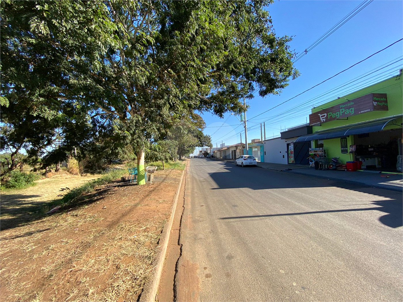 Área de terra para venda no Jardim Embaré,