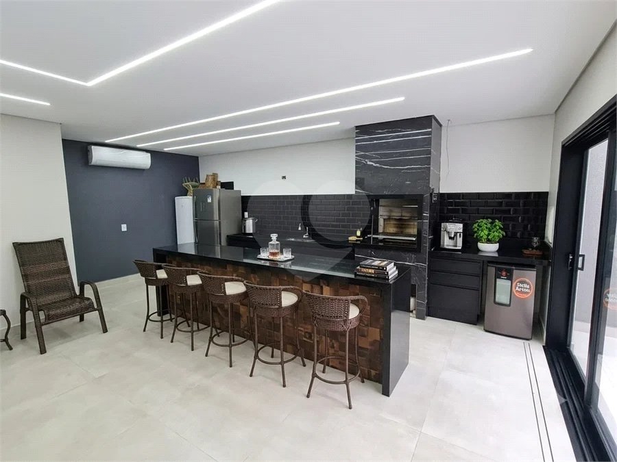 Sobrado de Alto Padrão com Piscina Aquecida, Energia Solar e Lazer Completo no Condominio Natura Village