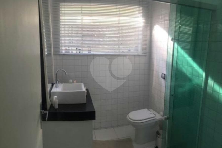 Sobrado à venda no Tremembé, 3 dormitorios com armários, sala ampla, cozinha com armários, 2 vagas , otima localização
