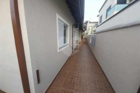 Casa Térrea Disponível para Locação e Venda no Condomínio Vilaggio Capriccio