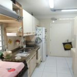 Apartamento na Vila Nova Conceição de 100m2 com 2 dorms, 1 suíte , 3 banheiros, 2 vagas. Estuda permuta.