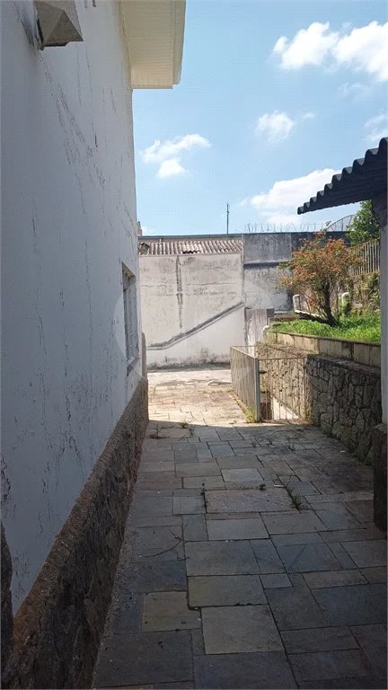 Casa locação, com 3 quartos, 10 vagas no Jardim Floresta - São Paulo/SP