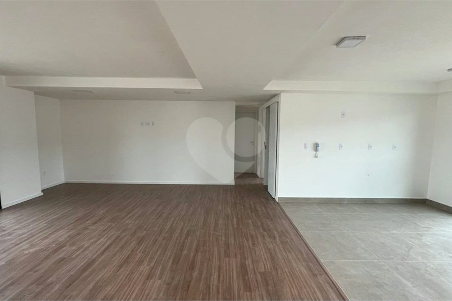 Apartamento à venda com 3 quartos, sendo 3 suítes, no Centro, Poços de Caldas - MG