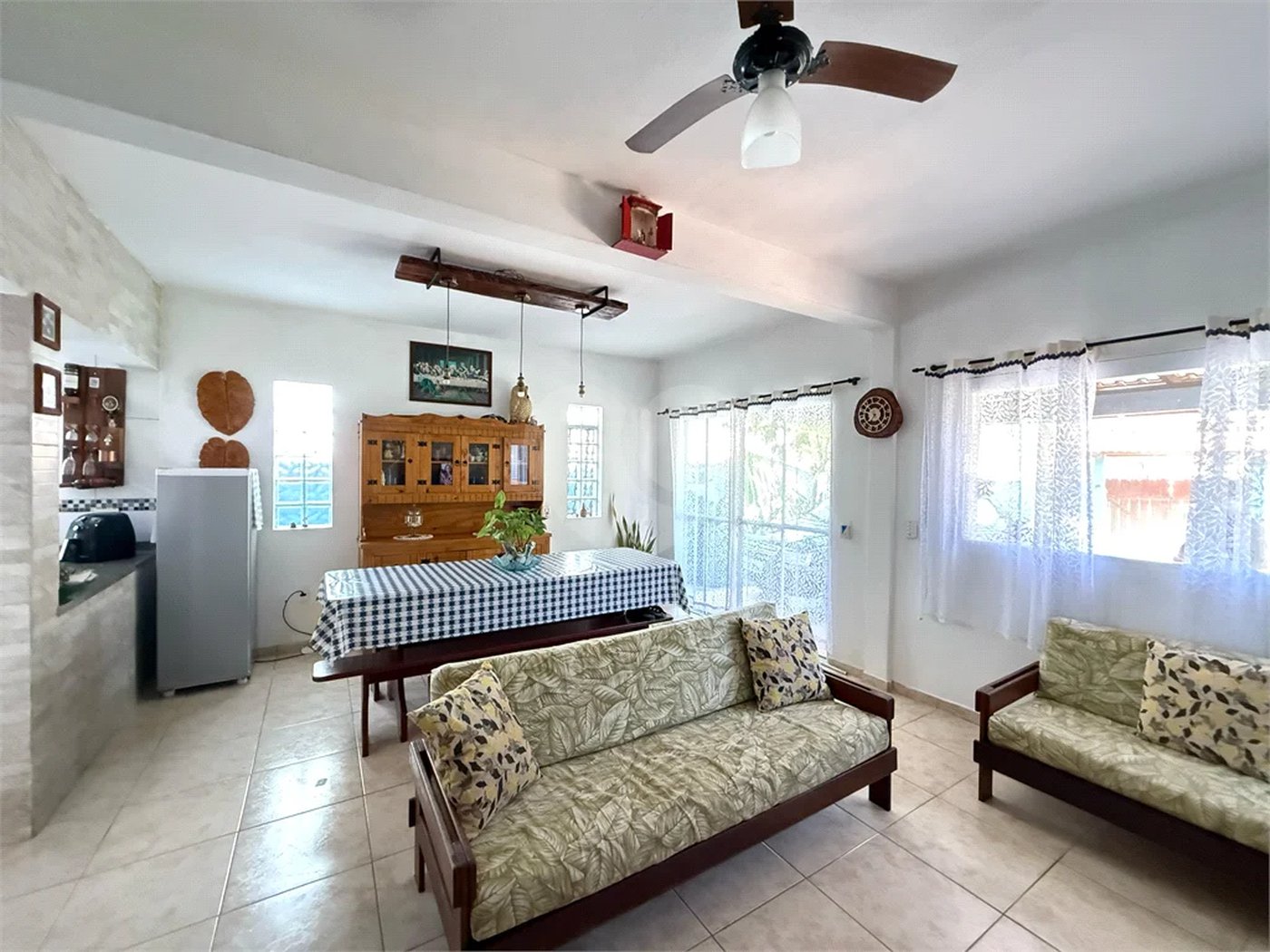 Casa à venda com 4 quartos, sendo 1 suíte,  em Costa do Sol, Bertioga, SP