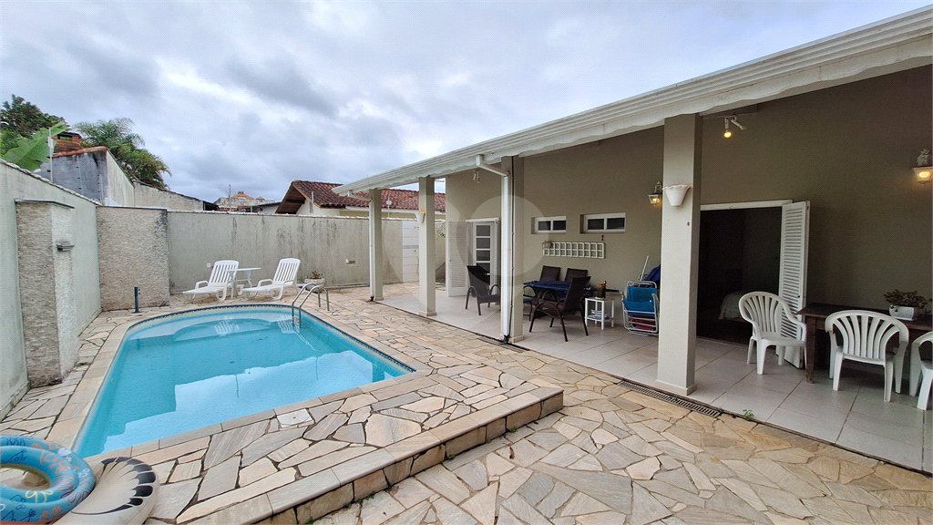 Casa térrea á venda - Balneário