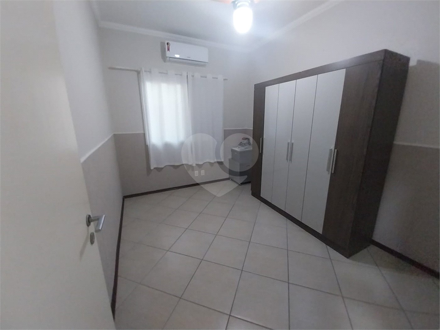 Casa Térrea Disponível para Locação e Venda no Condomínio Vilaggio Capriccio