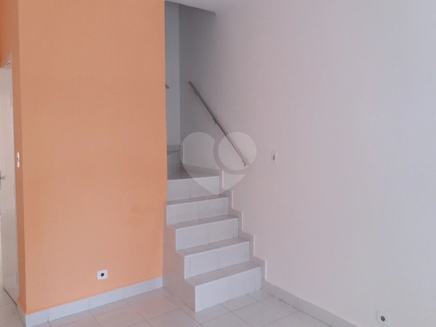 Casa com 125m² , 2 dormitórios , 2 vagas , à venda no Jardim Las Vegas em Santo André.