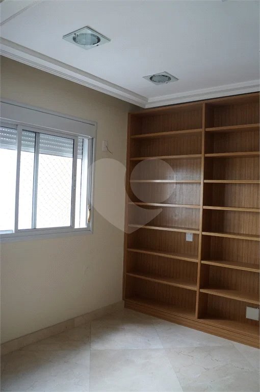 Apartamento de 142m² no Ipiranga com 3 dormitórios, 3 suítes e 3 vagas de garagem.