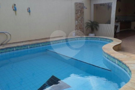 Casa térrea com 3 quartos em bolsão residencial City Campo Grande em São Paulo - SP