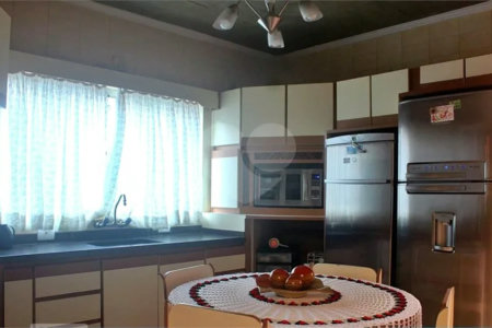 Casa com 250m² , 3 quartos, sendo 1 suíte , 3 vagas , à venda no Jd. Ana Maria - Santo André
