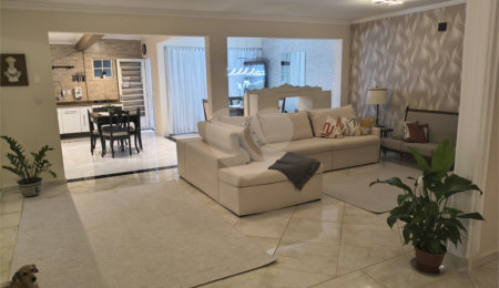 Casa à venda com 3 suítes em Vila Lavínia, Mogi das Cruzes, SP
