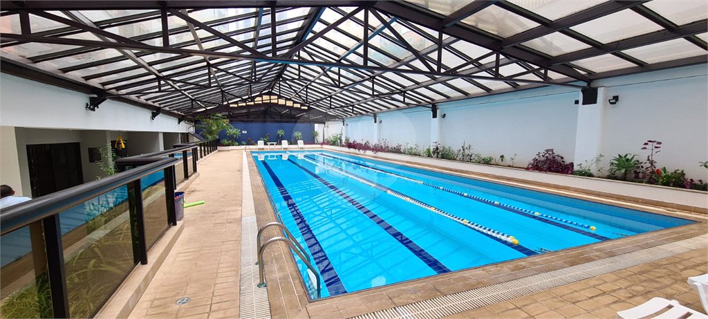 Apartamento para venda e locação de 130m² no Jardim Paulista com 2 suítes e 2 vagas.
