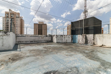 Prédio comercial à venda na Rua Coronel Camisão, 3593 m2 área útil, 1137m2 terreno, 33 salas, 10 vagas