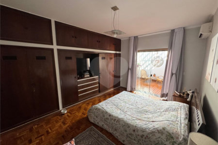 Casa com 4 quartos próxima á Santa Casa