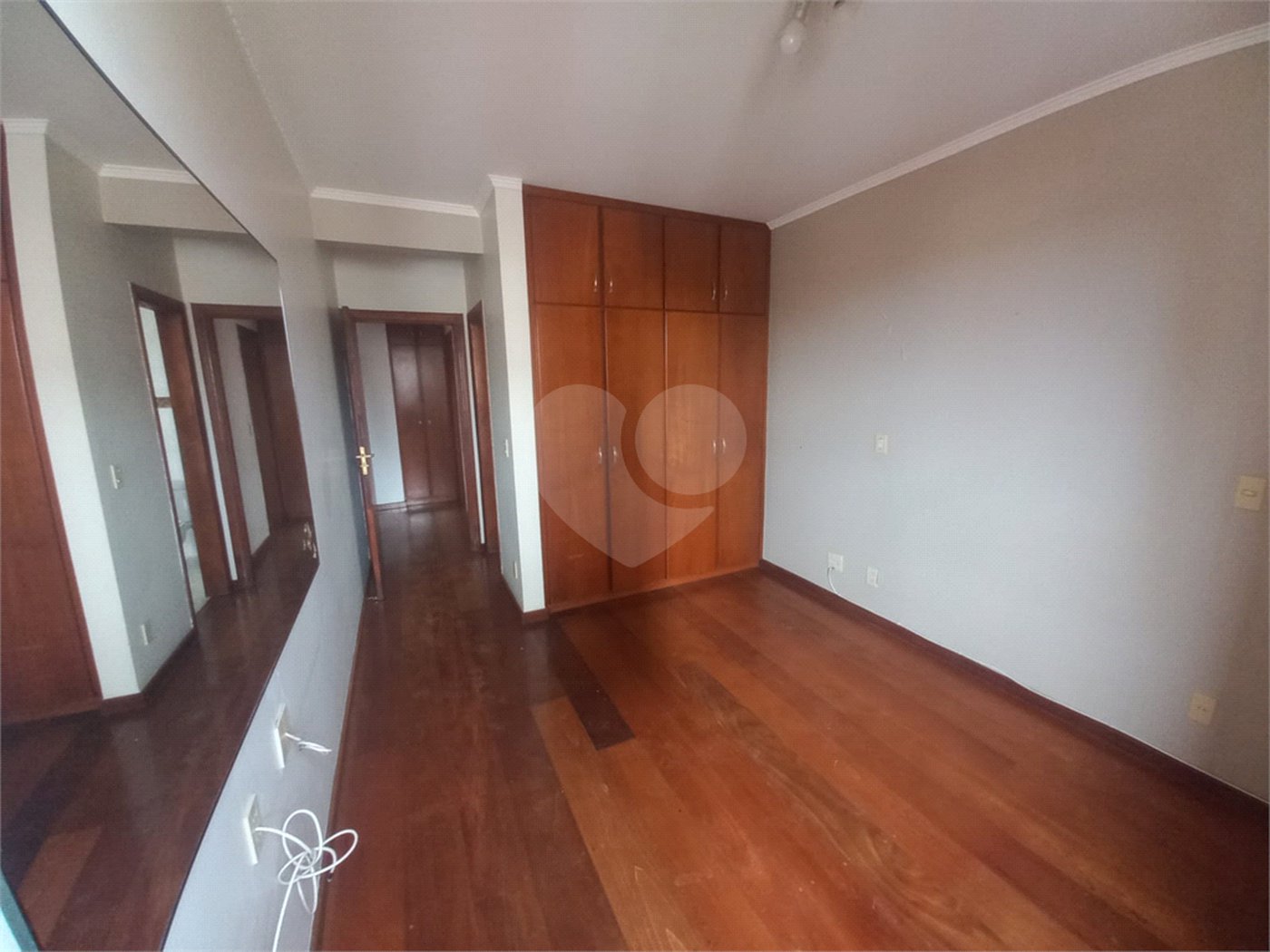 Apartamento para venda ou locação no Ed. Alexandre Previero