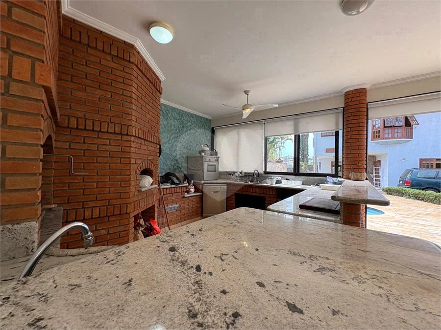 Casa a Venda no Condomínio Vista Alegre - Sede em Vinhedo/SP
