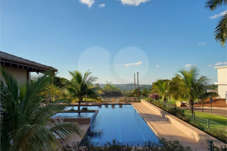 1008m² de frente pro campo de golf