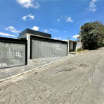 Casa Contemporânea e Mobiliada no Condomínio Palos Verdes – A Essência do Alto Padrão na Granja Viana – 7 suítes, 4 pavimentos com elevador