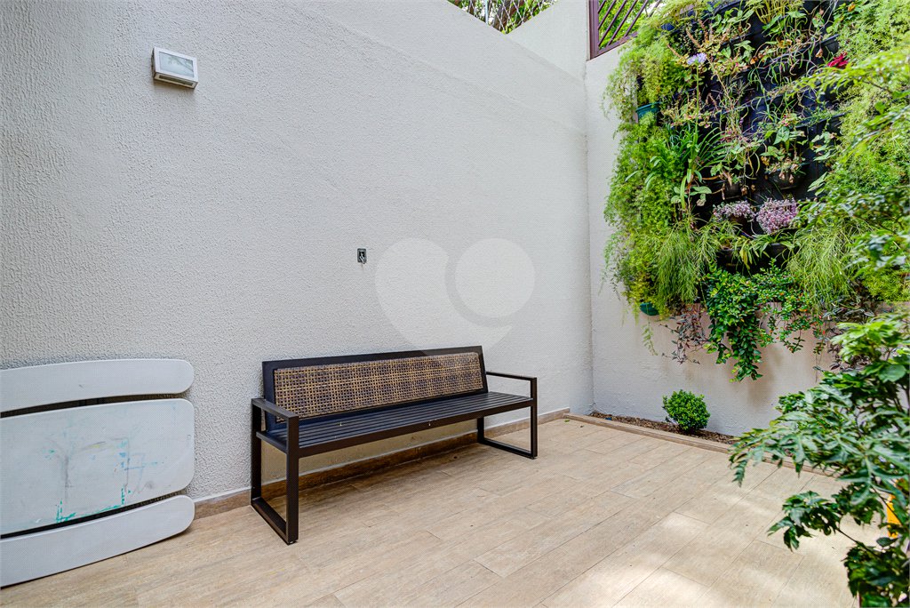 Casa à venda com 4 quartos, sendo 2 suítes, no condomínio Residencial Terras Altas, São Paulo - SP