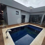 Casa térrea no Village Damha IV 3 quartos e piscina.