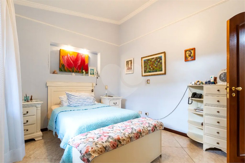 Casa a venda no Planalto Paulista, 2 suítes, 4 vagas, 230 m², quintal e localização privilegiada