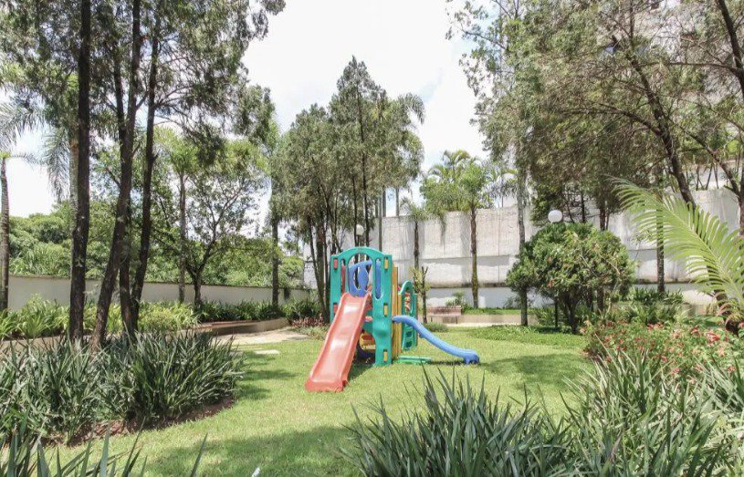 Cobertura à venda com 4 quartos, sendo 1 suíte, em Paraisópolis, São Paulo - SP