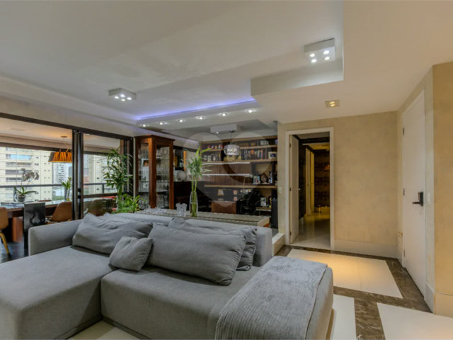 Apartamento à venda com 3 suítes em Chácara Santo Antônio, São Paulo, SP