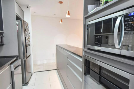 Apartamento no Ipiranga de 94m2 com 2 dorms, 1 suíte, 3 banheiros, 2 vagas. Estuda permuta.
