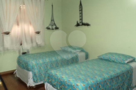 Casa térrea com 3 quartos em bolsão residencial City Campo Grande em São Paulo - SP