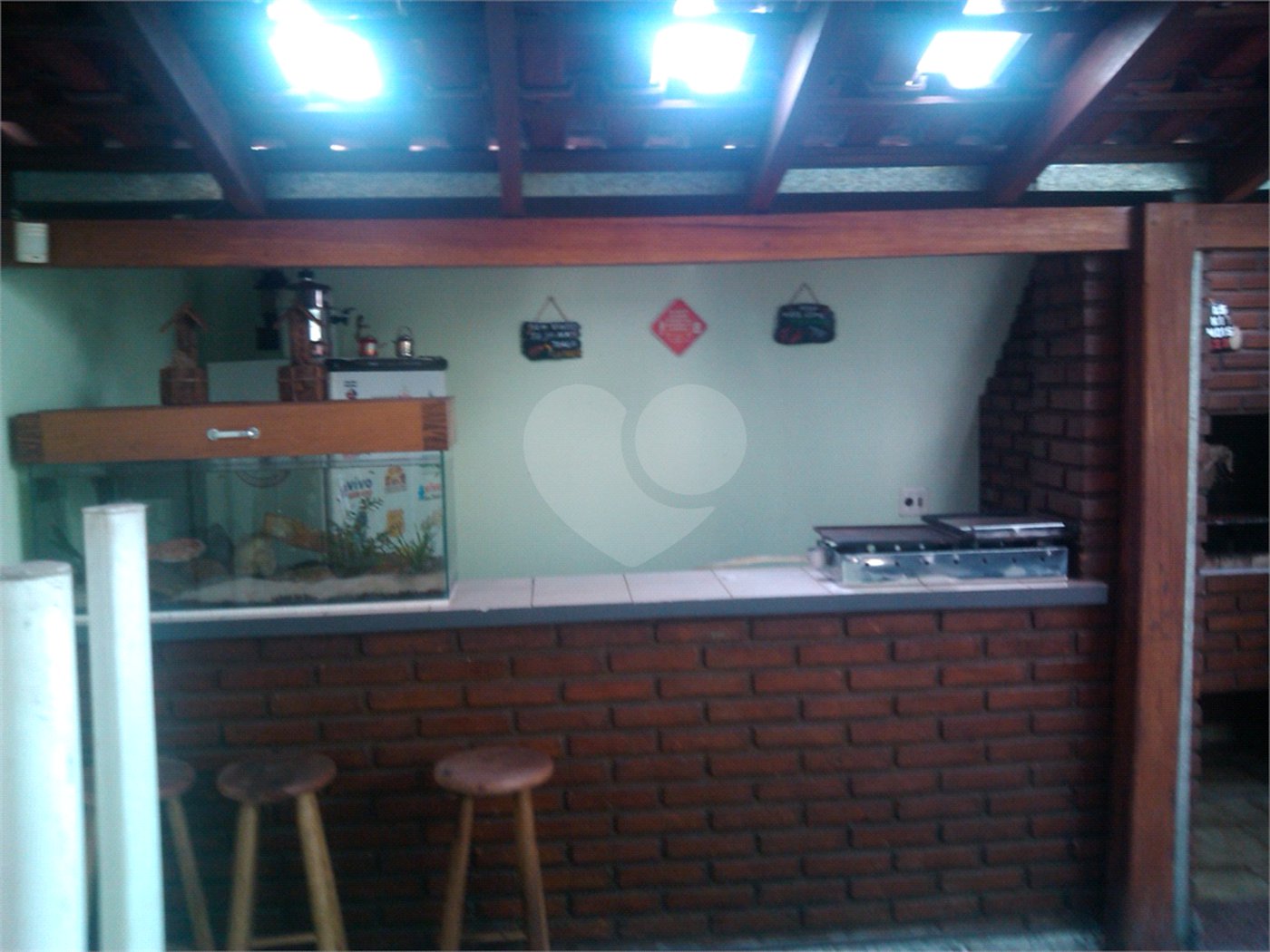 Sobrado com salão comercial na Sallum.
