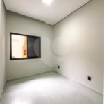 Indaiatuba - Jardim Bom sucesso - Área total: 150m² - Área construída: 115m² - 3 dormitórios sendo 1 suíte com armário planejado;Sala para dois ambientes; Banheiros com box gabinetes e espelhos; Área gourmet com churrasqueira a carvão e móveis planejados; Lavanderia coberta; Ar condicionado na sala