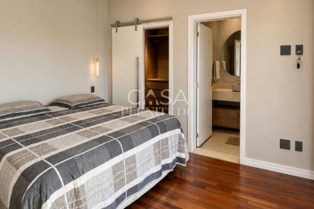 Casa nova no Saint Patrick com 926 m², 5 suítes, elevador e piscina aquecida, saúna em Sorocaba