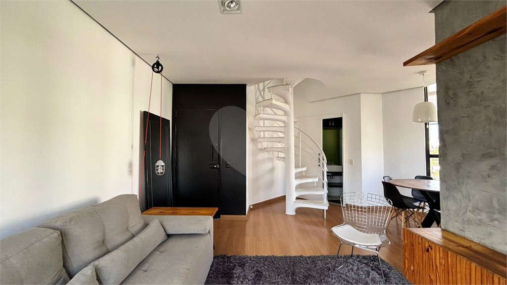Cobertura duplex com 90 m², perfeita para quem busca conforto, privacidade e uma excelente localização.