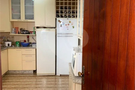 Casa à venda em São Caetano do Sul, 3 quartos (1 suíte), 5 garagens