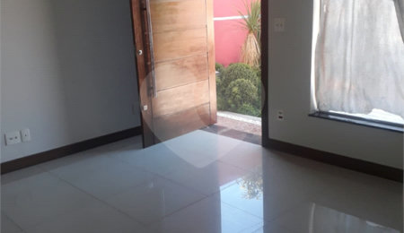 Casa à venda com 3 quartos, sendo 1 suíte, em Parque Fehr, São Carlos, SP