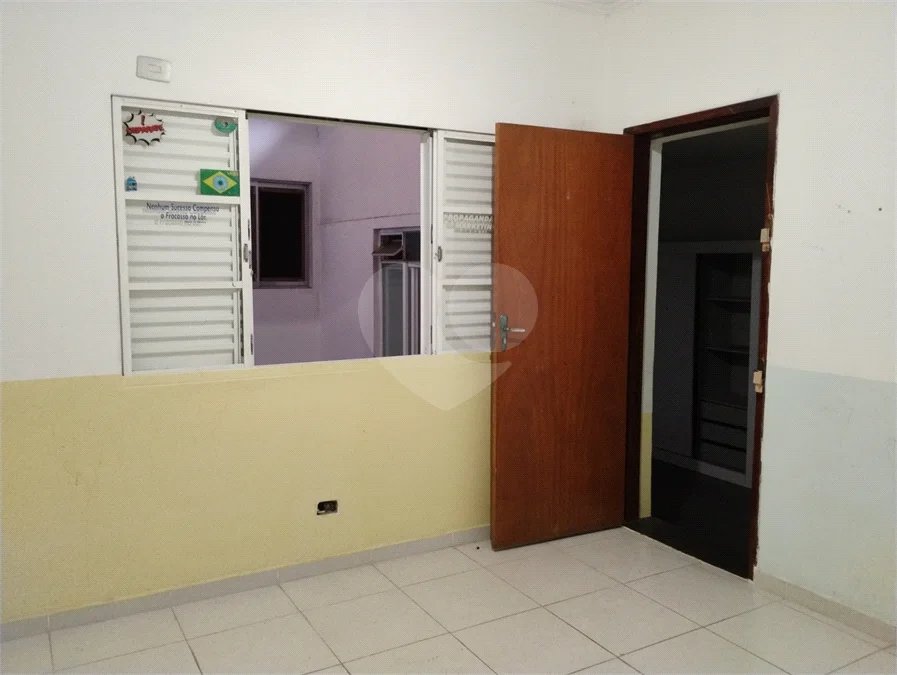 Galpão com 304 m2 na Vila Santa Catarina