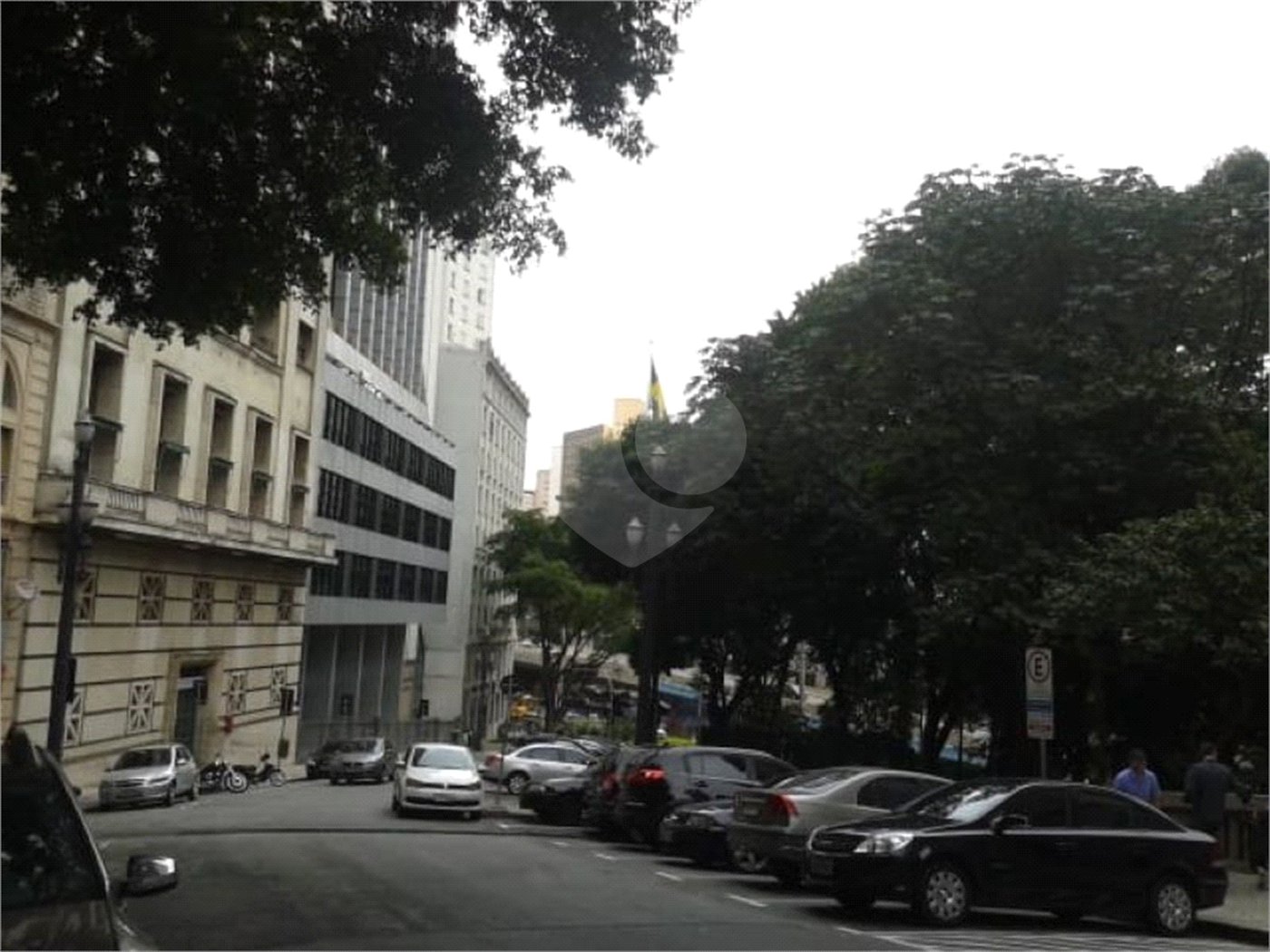 Studio / Kitnet No Centro em Frente ao Metrô