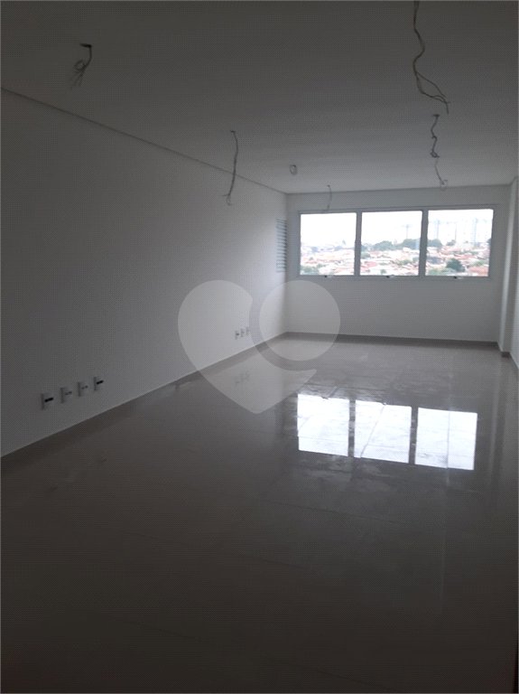 Indaiatuba - Torre Business -Venda e Locação - Escritório e WC , com area util de 39.16m² -R$ 385.000,00- Locação - R$ 2.600,00, mais condominio de R$ 317,,48 - iptu de R$ 110,63 - condominio para venda - R$ 503,86 - Complexo Office Premium de 3 torres de salas comerciais, um shopping