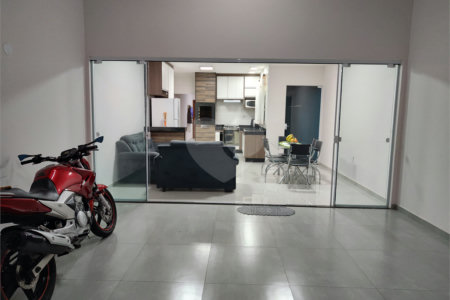 Excelente casa térrea para venda.