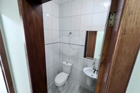 Prédio Comercial de Alto Padrão - 253m², 5 Salas, 5 banheiros , 3 Vagas , à venda na Moóca