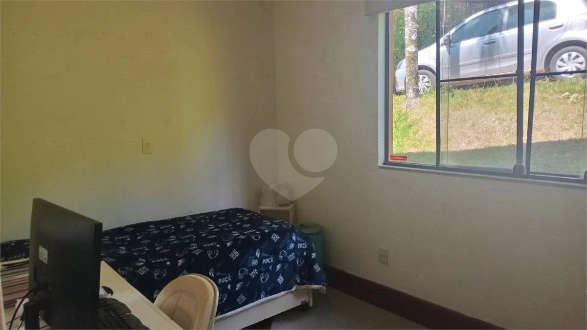 Casa à venda com 3 suítes no condomínio Vale da Santa Fé, Vinhedo - SP
