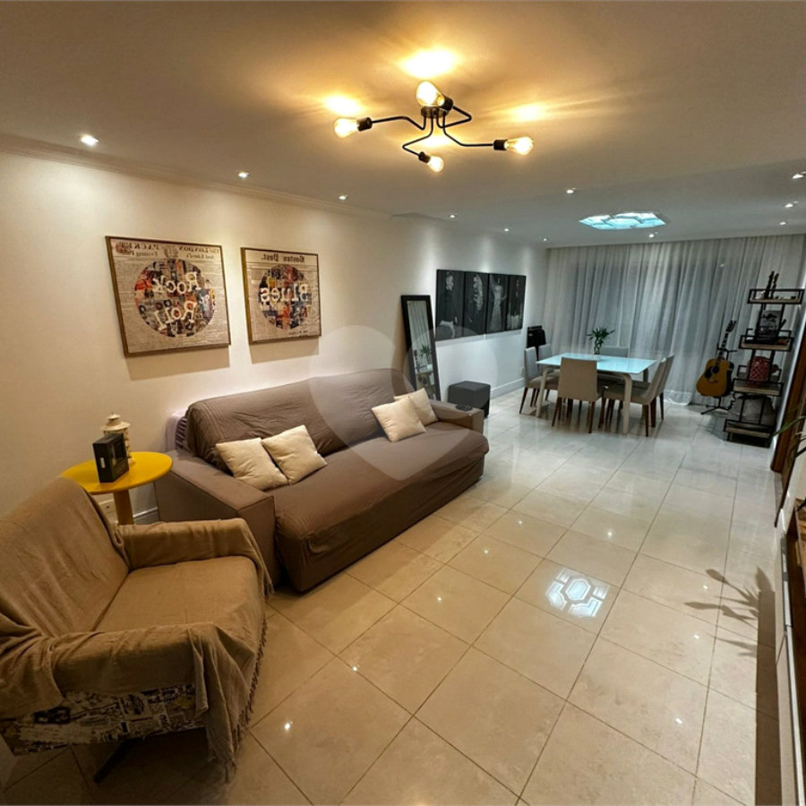 Sobrado Reformado à venda na Saúde c/160m2 - 3 Quartos/1 Suíte/2 Vagas de garagem