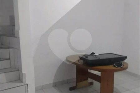 Duas casas com área total de 220m², 4 dormitórios, 3 suítes, 1 vaga de garagem, à venda em Pirituba