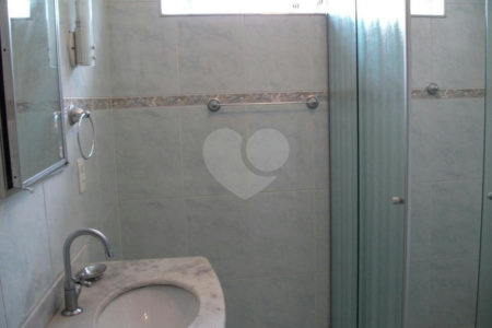 Excelente Sobrado à venda no Klabin -370 m2 construídos c/piscina - 3 Quartos/ 1 Suíte/10 Vagas