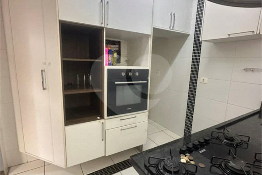 Casa de Condomínio com 3 Quartos e 2 banheiros à Venda, 311 m² por R$ 750.000