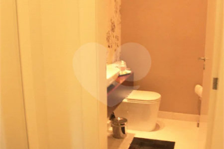 Apartamento na Vila Mariana com 5 dormitórios 04 suítes à venda