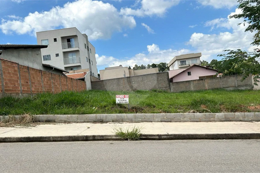 Terreno de 372m² à venda no Jardim Caldense