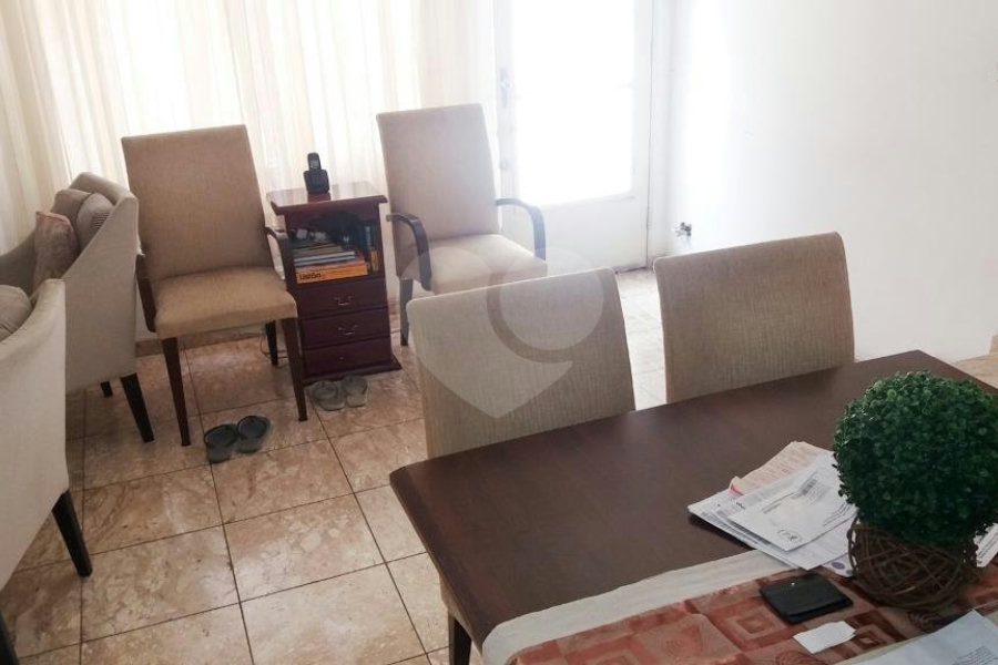 Sobrado de 105m2 à venda com 3 dormitórios na Vila Santa Catarina
