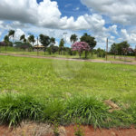 Terreno no condomínio Damha Golf em frente área de lazer com 1.404,40 m²
